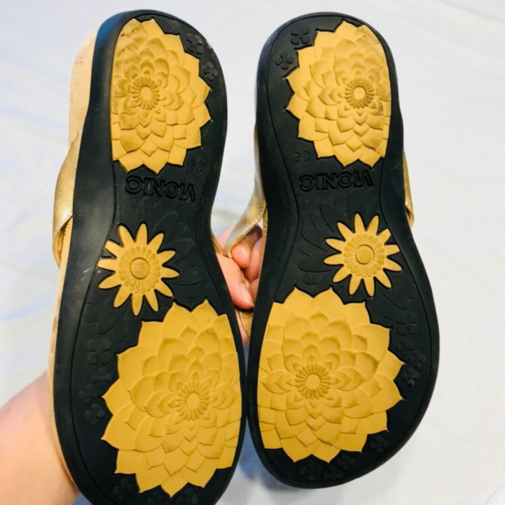 Vionic Sharon Sandals - Picture 6 of 7